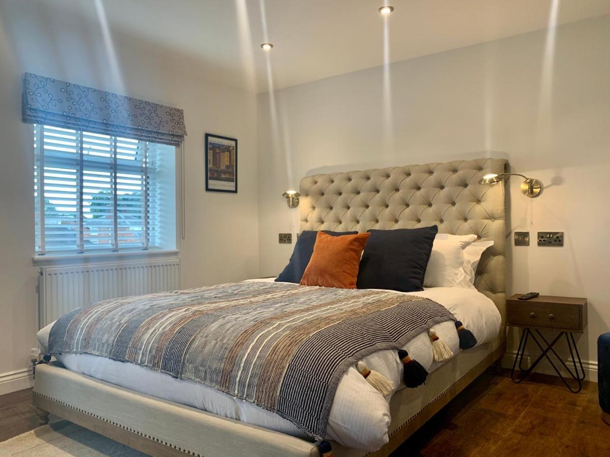 Upstairs At 33 - Self Check In Boutique Accommodation In Worcester Centre Eksteriør billede
