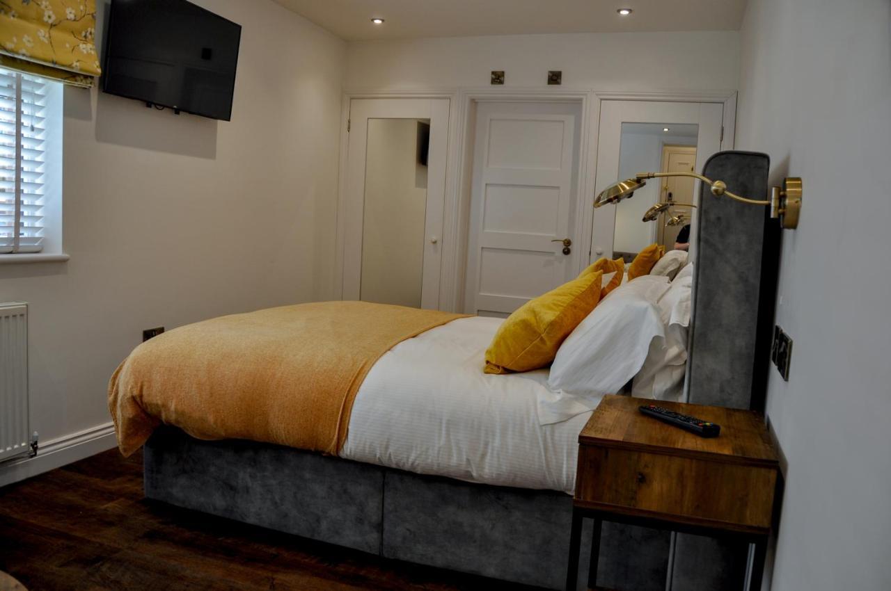 Upstairs At 33 - Self Check In Boutique Accommodation In Worcester Centre Eksteriør billede