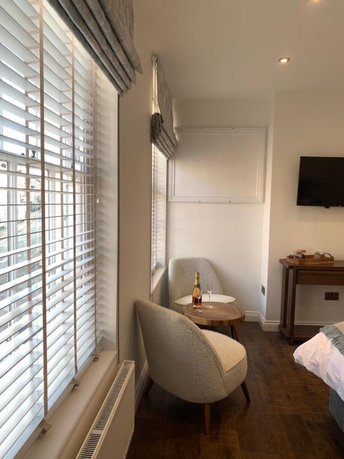 Upstairs At 33 - Self Check In Boutique Accommodation In Worcester Centre Eksteriør billede