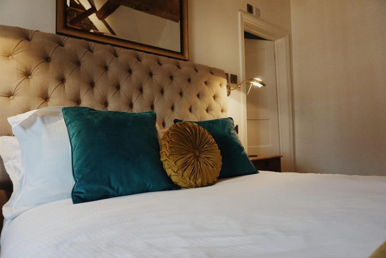 Upstairs At 33 - Self Check In Boutique Accommodation In Worcester Centre Eksteriør billede